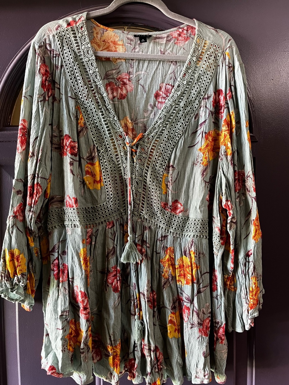 Torrid Sage Green Floral Lace-Trim Peasant Tunic